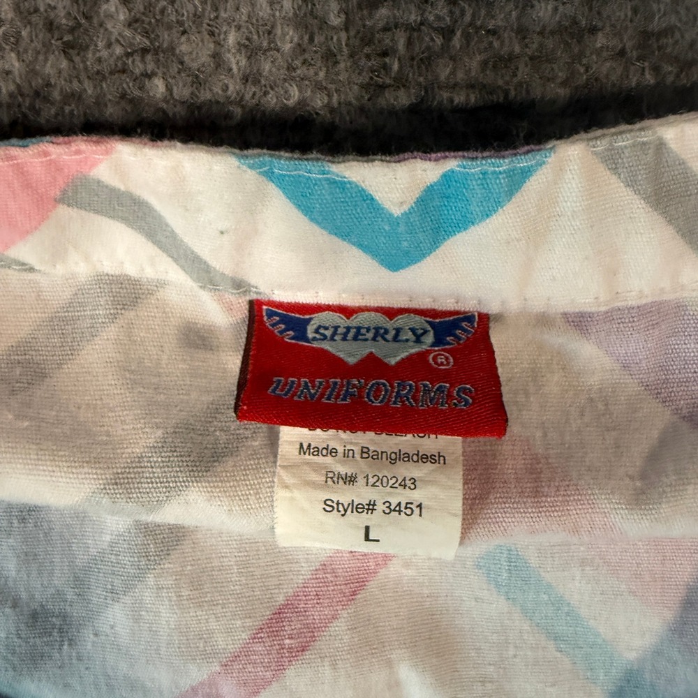 Sherly Uniforms Women Large Scrub Top Geometric Heart Print‎ V-Neck Pink Blue - Picture 4 of 7